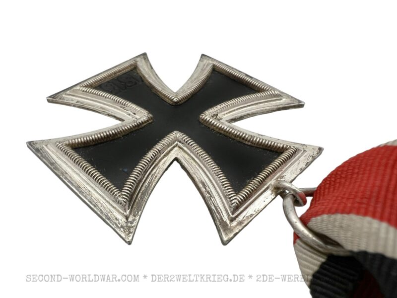 German Iron Cross 2nd class Walter & Henlein - Image 4