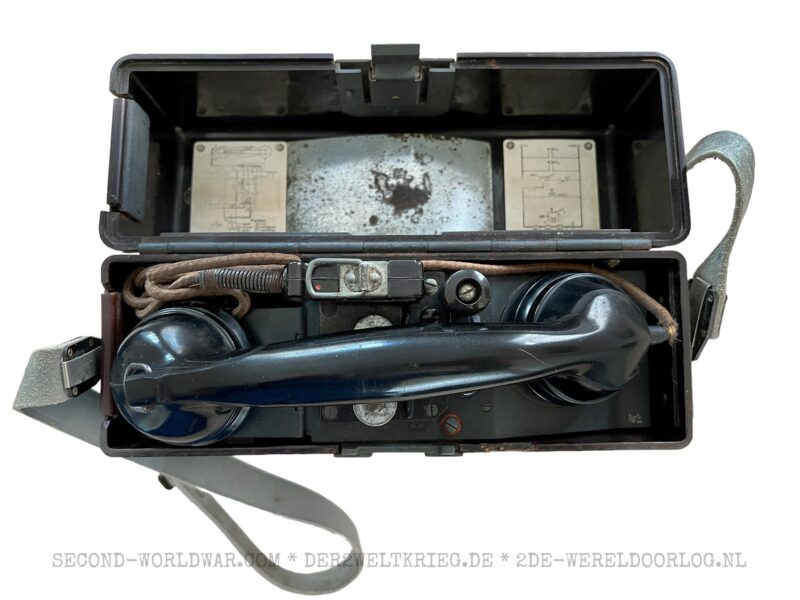 German field phone (Feldfernsprecher) 33 1944 Mix & Genest Berlin with leather strap - Image 3