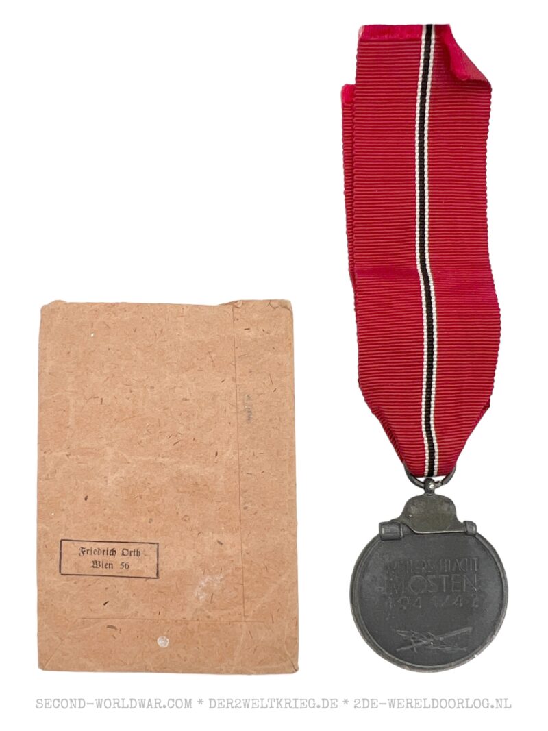 German Eastern Front Medal (Winterschlacht im Osten) 15 with issue bag - Image 2