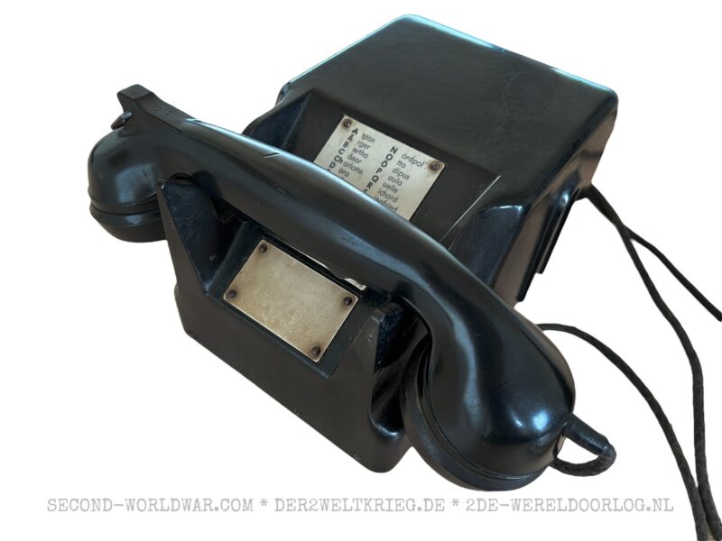 German desk phone (Tischfernsprecher 38) 1943 with listener (Mithörer) - Image 3