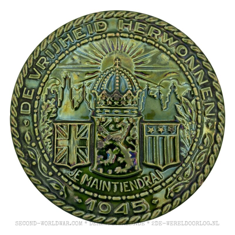 Plaque 'Freedom regained' 1945
