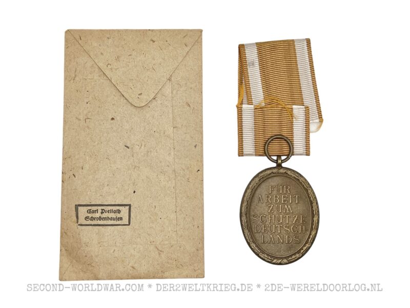 German West Wall Medal (Schutzwall-Ehrenzeichen) with issue bag - Image 2