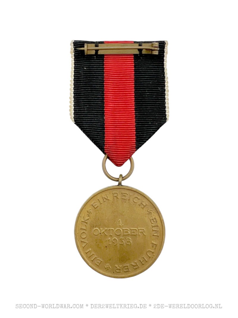 German Sudetenland Medal (Medaille zur Erinnerung an den 1. Oktober 1938) - Image 2
