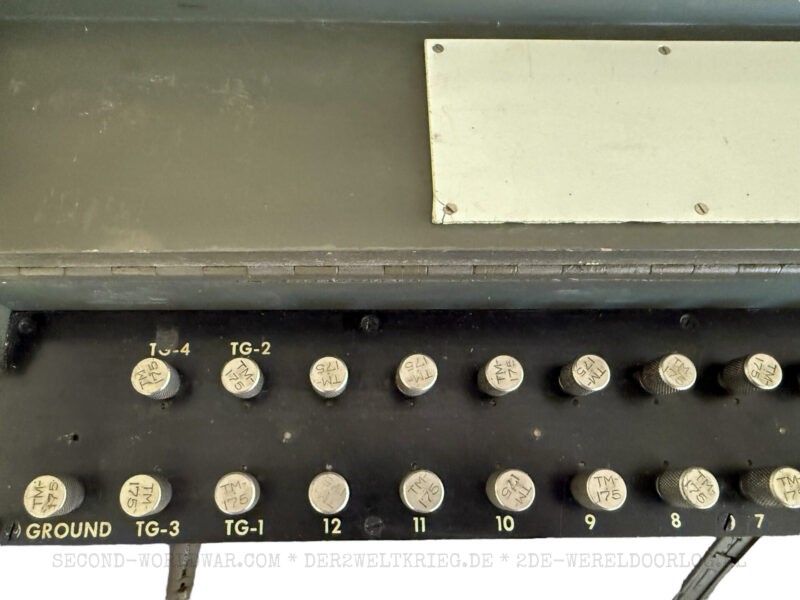 US Army Signal Corps BD-72 Field Telephone Switchboard - Image 12