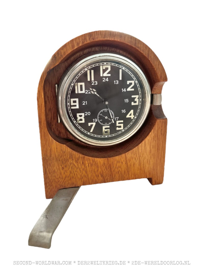 German Wehrmacht desk clock (Betriebsuhr) Kienzle 1937 - Image 3