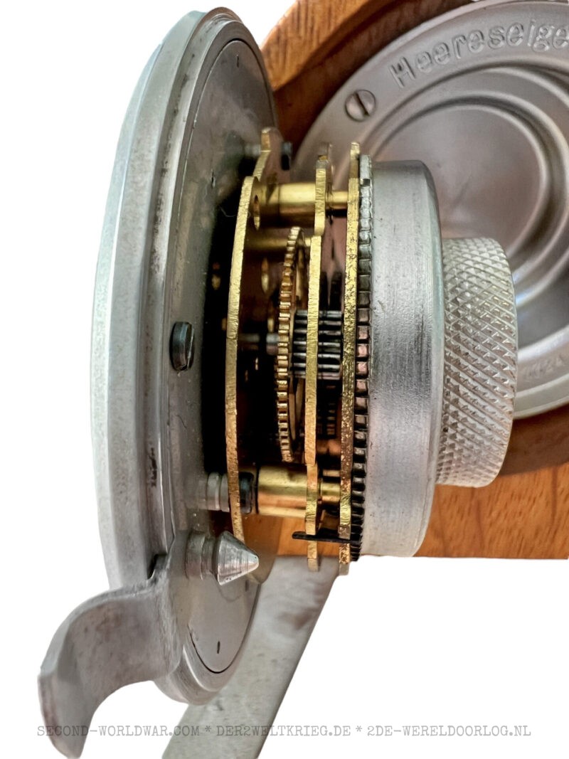 German Wehrmacht desk clock (Betriebsuhr) Kienzle 1937 - Image 5