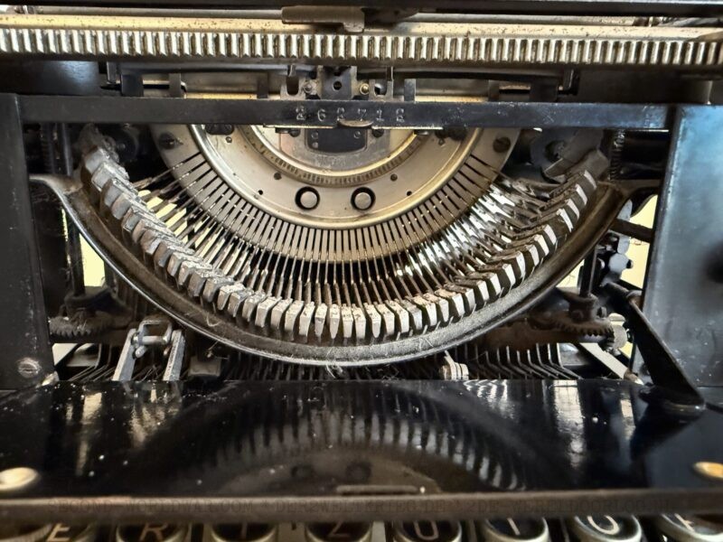 Continental Standard typewriter Waffen-SS 1924 - Image 10