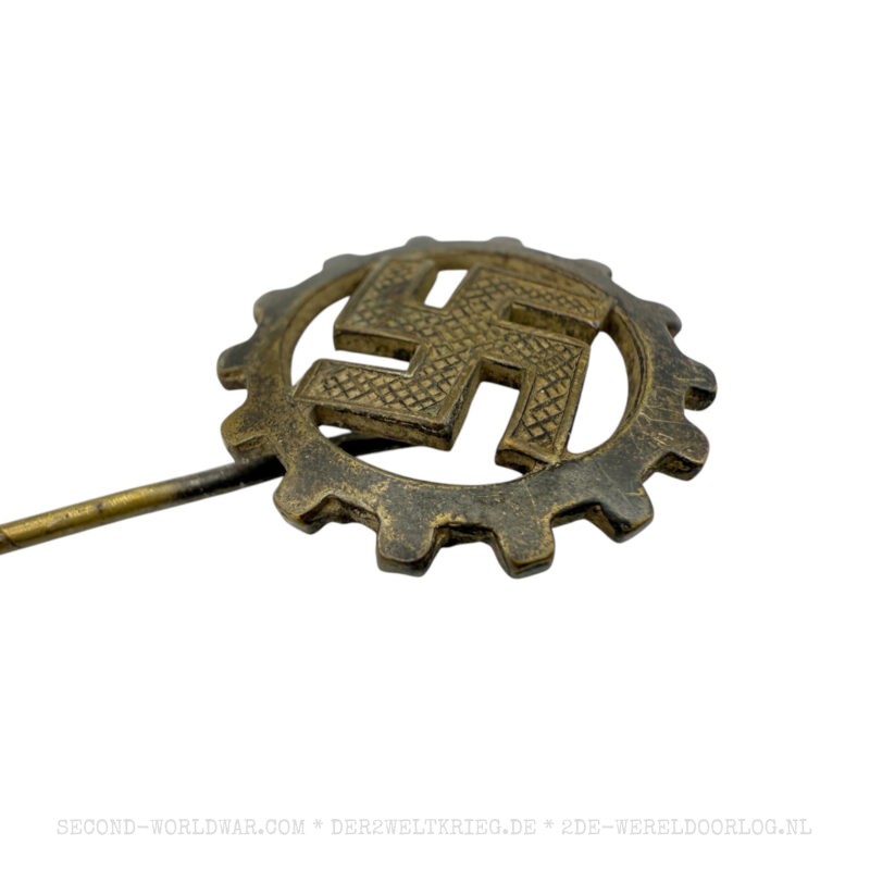 German Labor Front (DAF) membership pin - Image 3