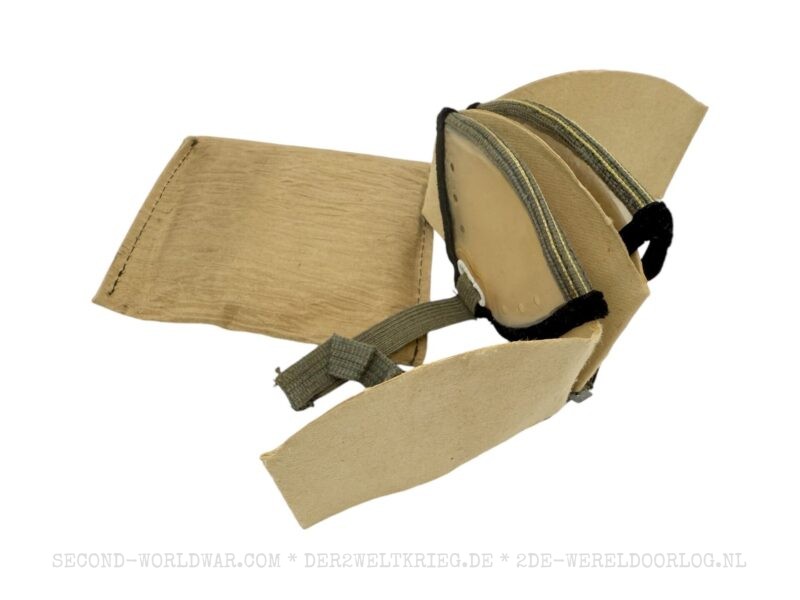German Wehrmacht dust goggles with pouch - Image 2