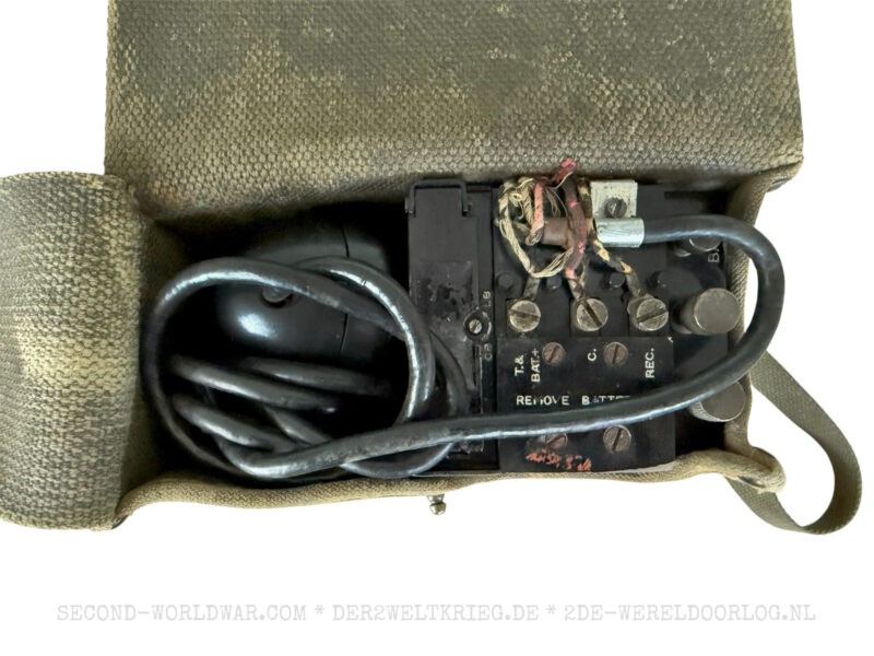 US Army Signal Corps EE-8-B field phone in canvas case 1944 - Image 3