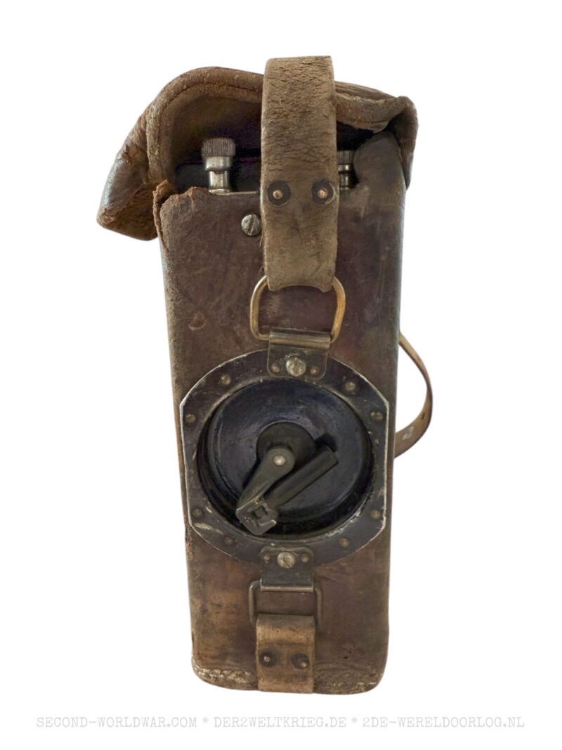 US Army Signal Corps EE-8-A field phone in leather case 1941 - Image 2
