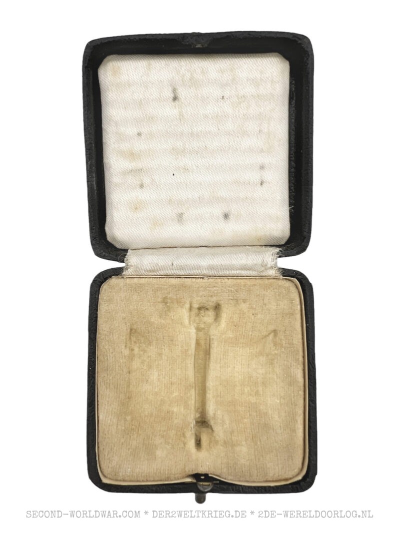 German Iron Cross 1st class 65 with case - Image 5