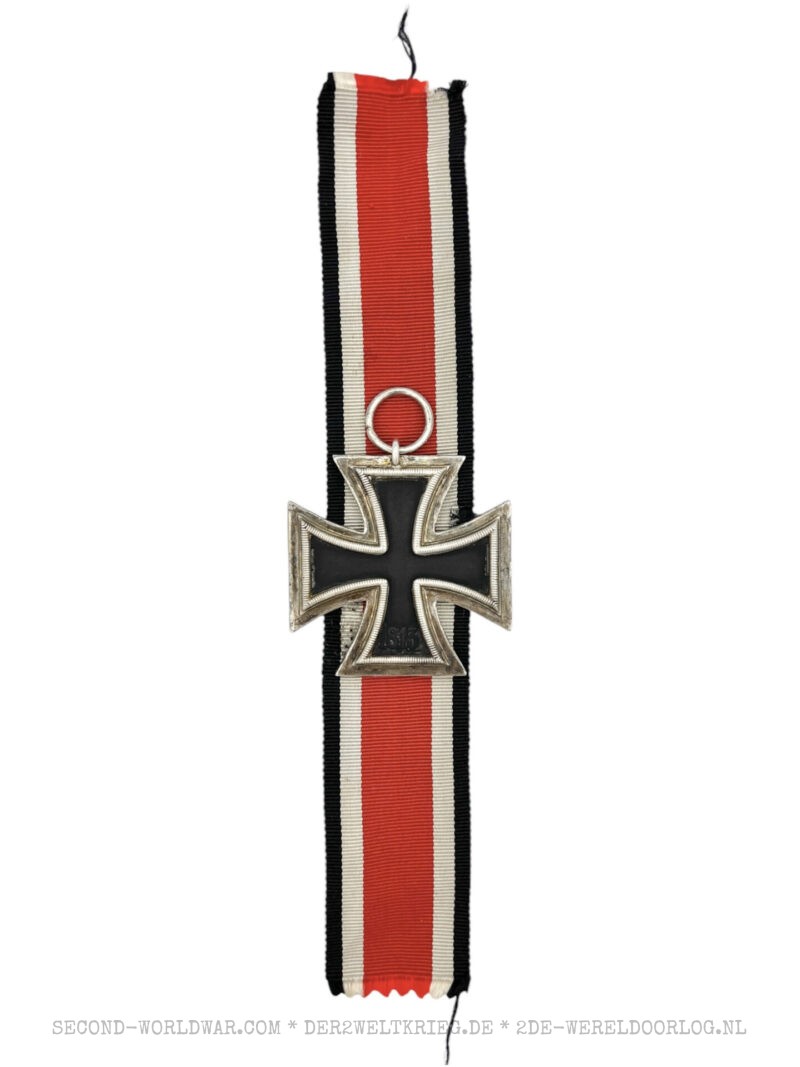 German Iron Cross 2nd class 24 Hanauer Plakettenhersteller - Image 2