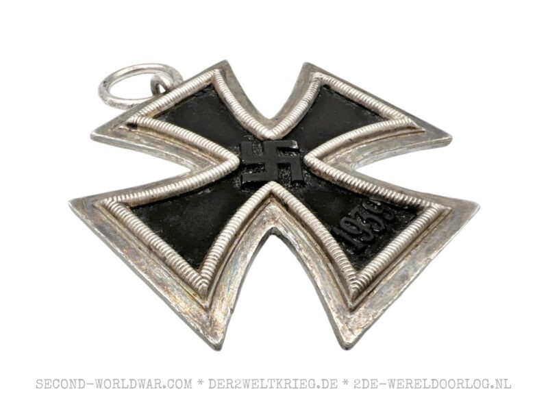 German Iron Cross 2nd class 24 Hanauer Plakettenhersteller - Image 3
