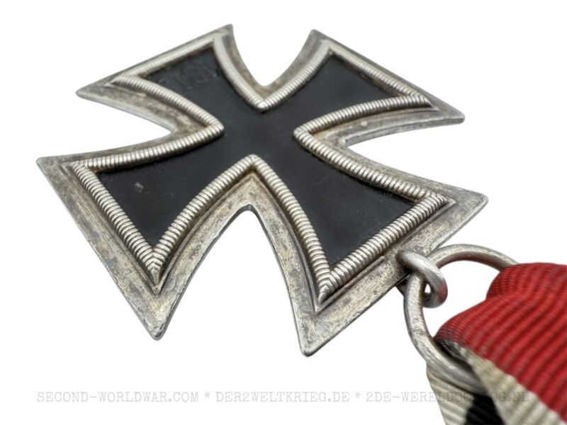 German Iron Cross 2nd class Hanauer Plakettenhersteller - Image 4