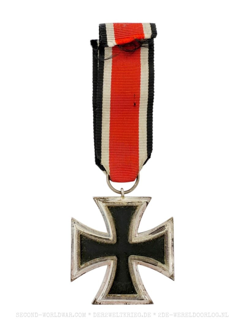 German Iron Cross 2nd class Walter & Henlein - Image 2