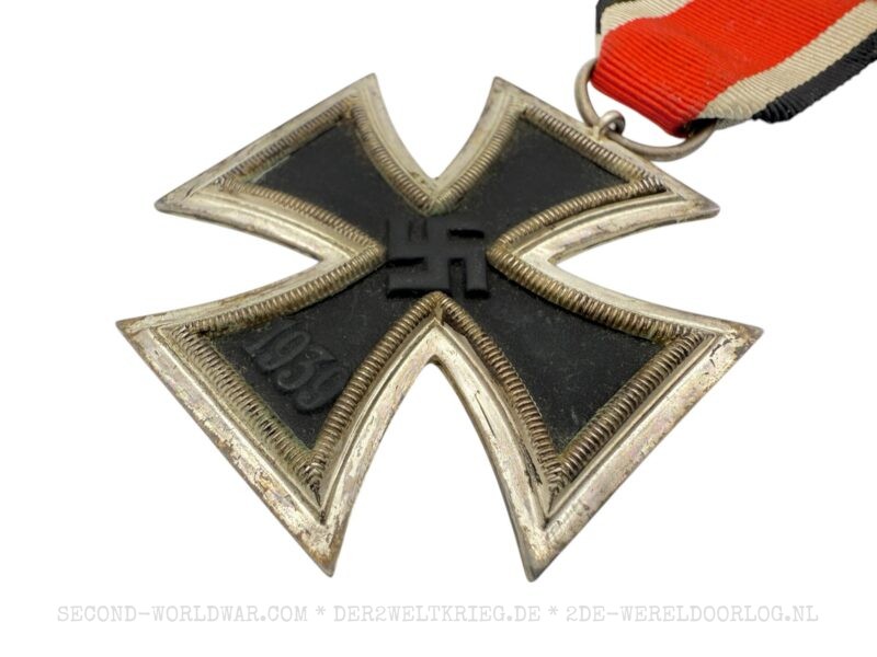 German Iron Cross 2nd class Walter & Henlein - Image 3