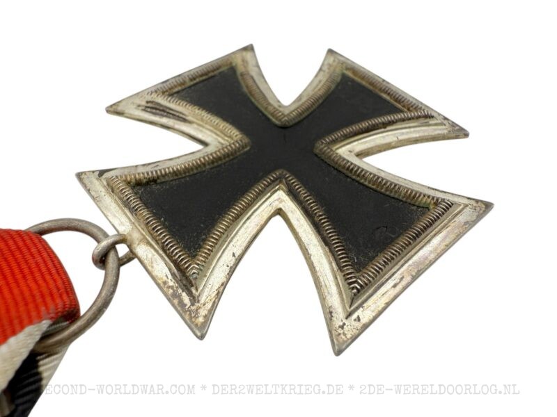 German Iron Cross 2nd class Walter & Henlein - Image 4