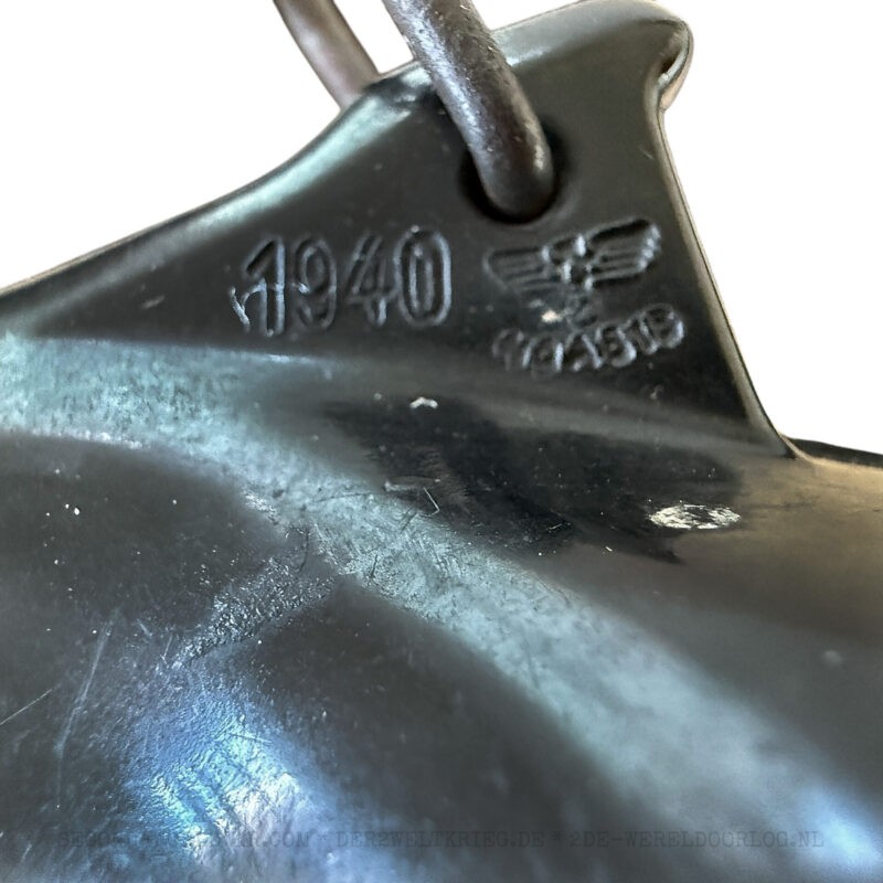 German Kriegsmarine field phone (Feldfernsprecher) 33 1941 DTW - Image 8