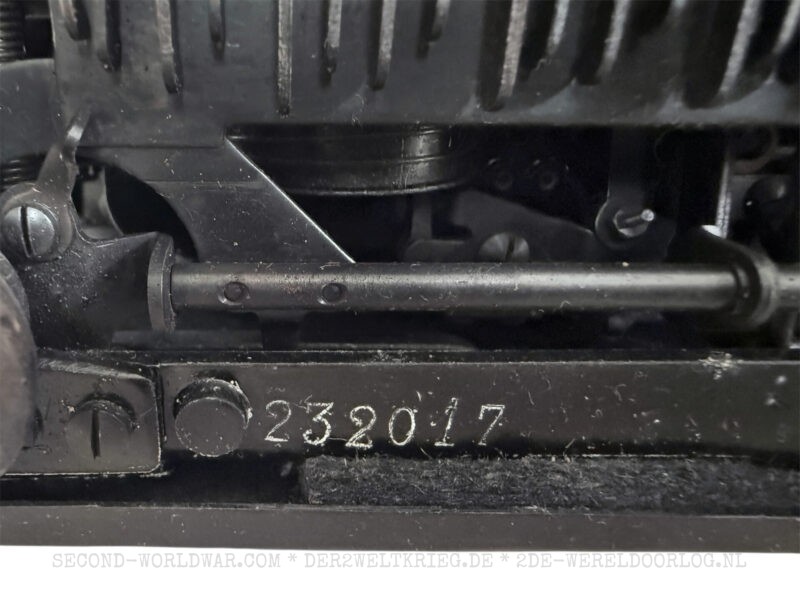 German Groma N typewriter with case Waffen-SS 1942 - Image 8