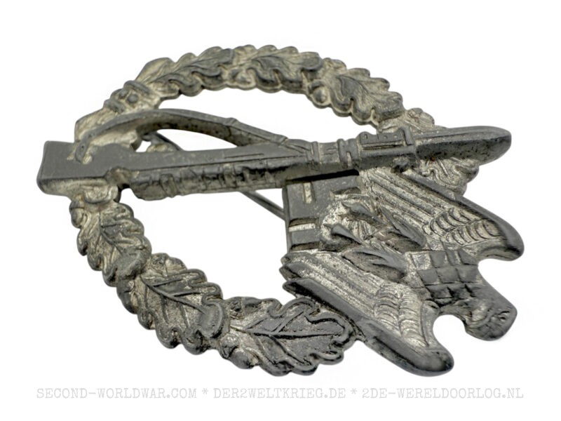 German Infantry Assault Badge (Infanterie Sturmabzeichen) silver class Gottlieb & Wagner - Image 3