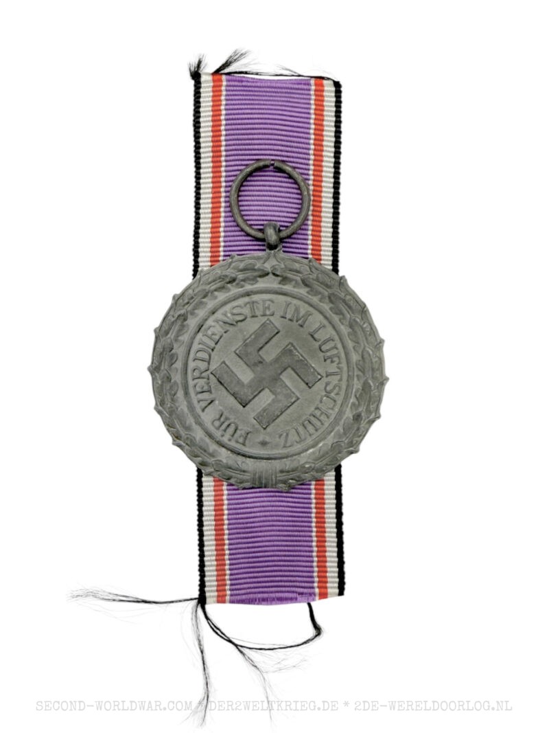 German Air Defence Honor Medal (Luftschutz-Ehrenzeichen) 2nd class