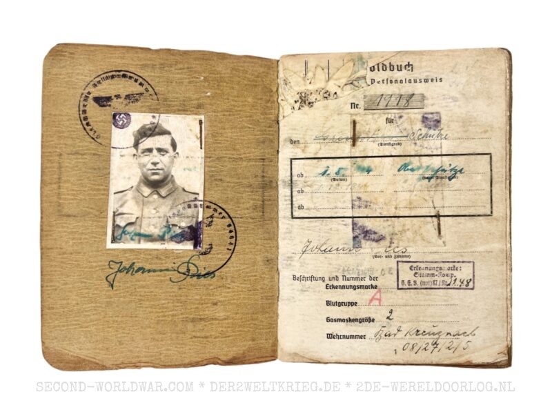 Wehrmacht Soldbuch 1944 - Image 2