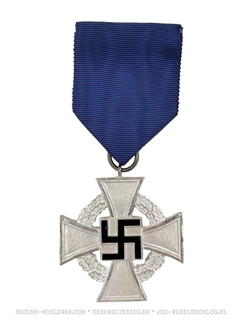 German Civil Service Faithful Service Medal (Treudienst-Ehrenzeichen) second class 25 years with case - Image 3