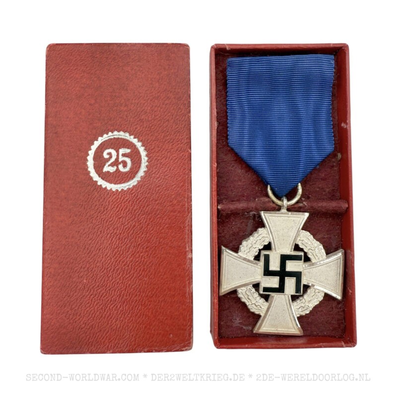 German Civil Service Faithful Service Medal (Treudienst-Ehrenzeichen) second class 25 years with case