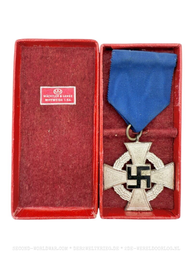 German Civil Service Faithful Service Medal (Treudienst-Ehrenzeichen) second class 25 years with case