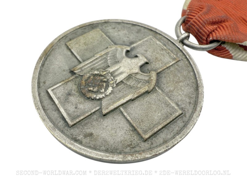 German Medal of Social Welfare (Deutsche Volkspflege) - Image 3