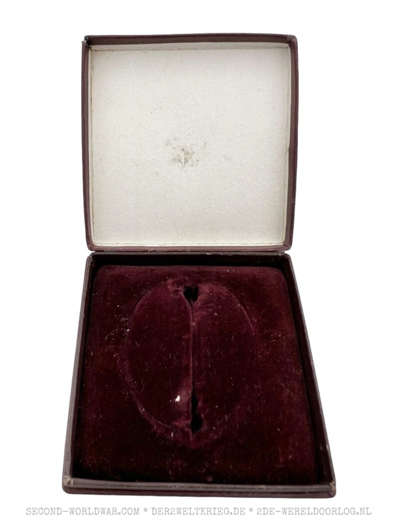 German Wound Badge silver 100 with case - Image 8