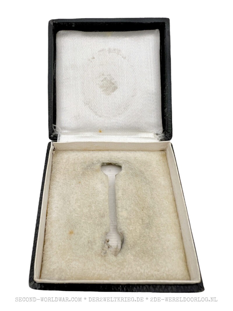 German Wound Badge gold 30 with Hauptmünzamt case - Image 5