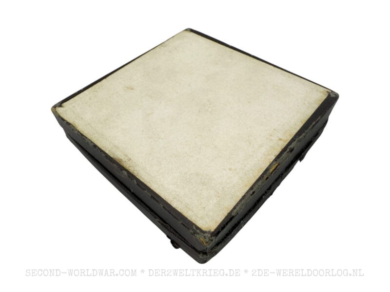 German case for Wound Badge silver - Image 3