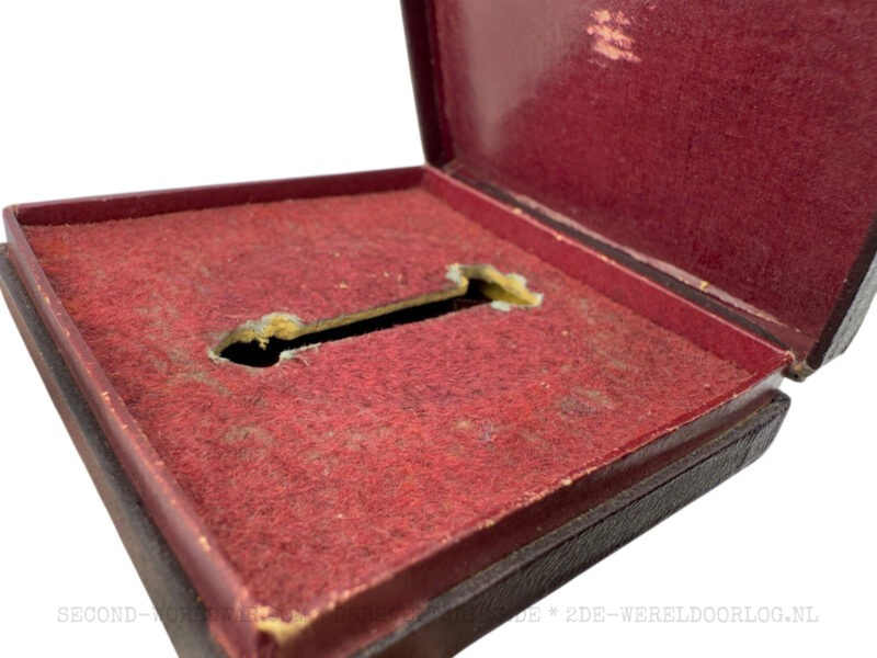 German case for Wound Badge silver - Image 4